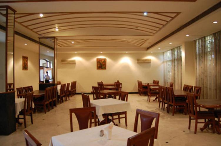 Hotel Sita Manor 괄리오르 외부 사진