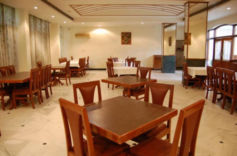 Hotel Sita Manor 괄리오르 외부 사진
